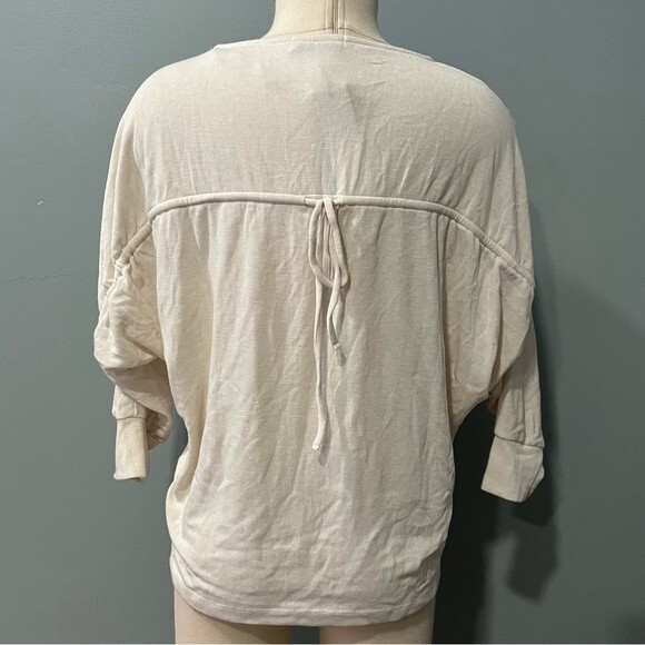 NWT Gilli Cream Knit Dolman Sleeve Lace Back Top Size Small - Picture 5 of 9